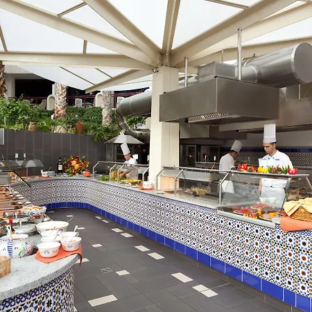 Seaside Sandy מלון