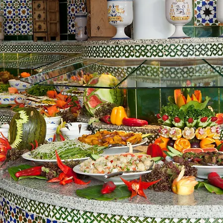 מלון Seaside Sandy 4*