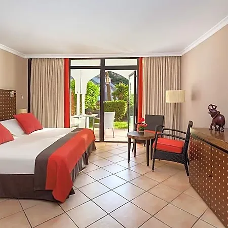 Seaside Sandy Otel 4*