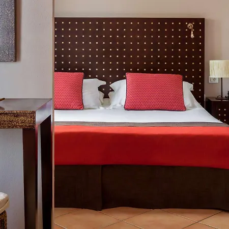 Seaside Sandy Отель 4*