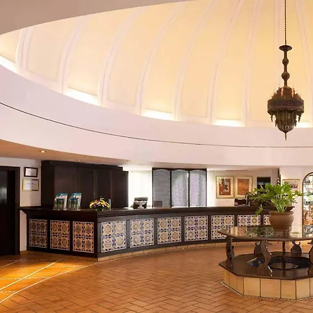 מלון Seaside Sandy 4*