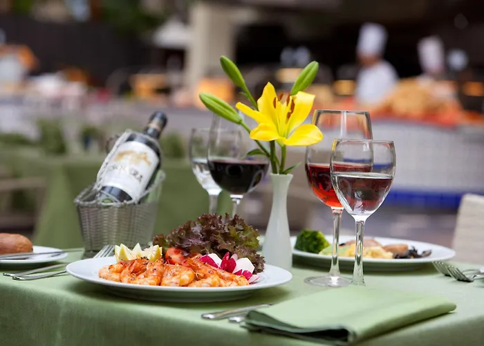 ホテル シーサイド サンディ ビーチ 4*