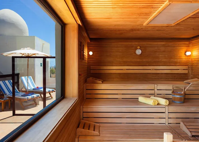 ホテル シーサイド サンディ ビーチ 4*