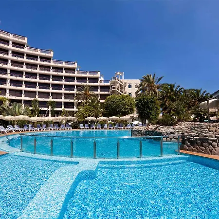 Seaside Sandy Hotel 4*