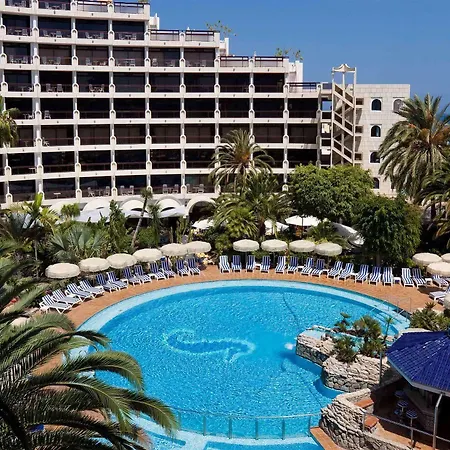 מלון Seaside Sandy 4*