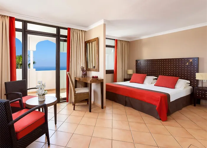 Seaside Sandy Отель 4*
