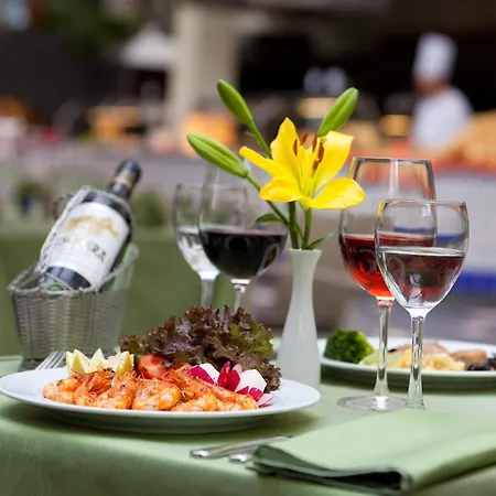 Hotel Seaside Sandy 4*